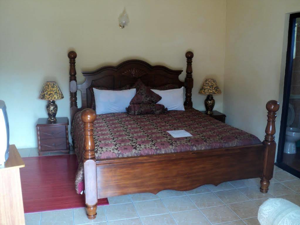 Rich View Hotel Kingstown Ngoại thất bức ảnh
